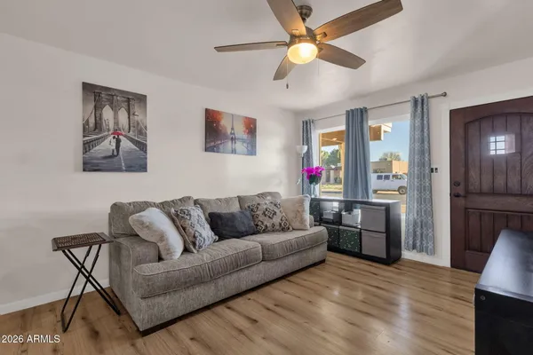 $428,000 | 2714 West Ellis Drive, Tempe, AZ 85282