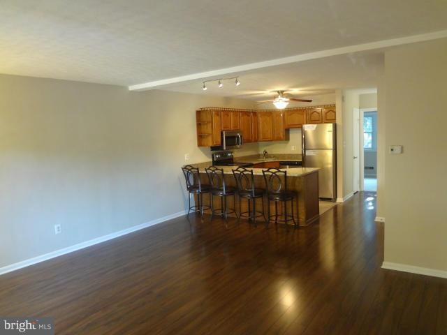 2 Center Road, Unit B4 Towson, MD 21286 - Photo 6 of 12 Kitchen