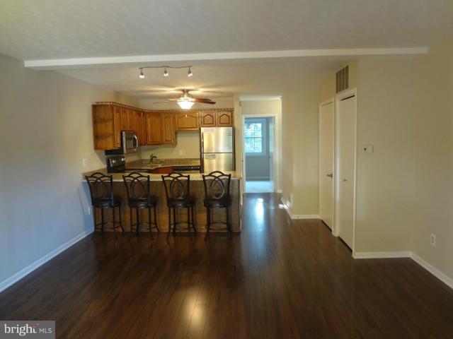 2 Center Road, Unit B4 Towson, MD 21286 - Photo 7 of 12 Kitchen