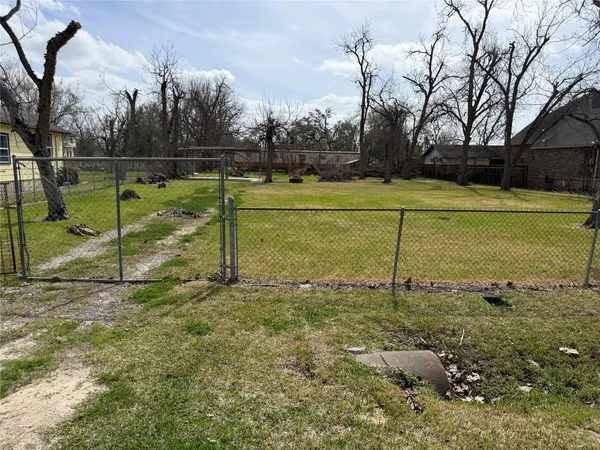$149,900 | 2414 Lone Oak Road, Houston, TX 77093