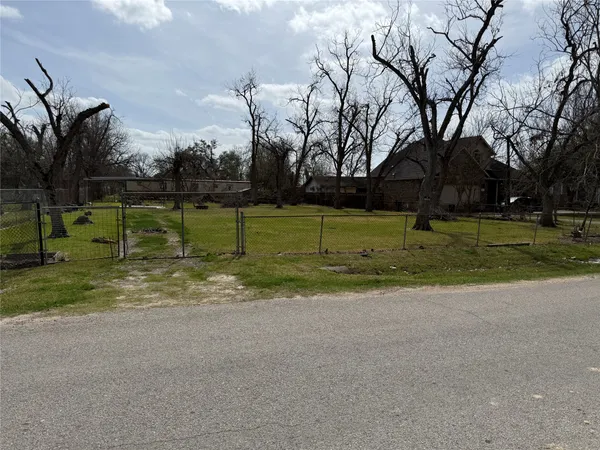 $149,900 | 2414 Lone Oak Road, Houston, TX 77093