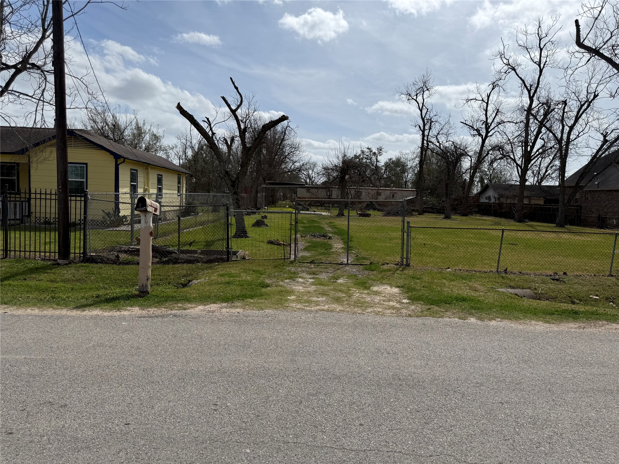 2414 Lone Oak Road Houston, TX 77093 - Photo 8 of 10