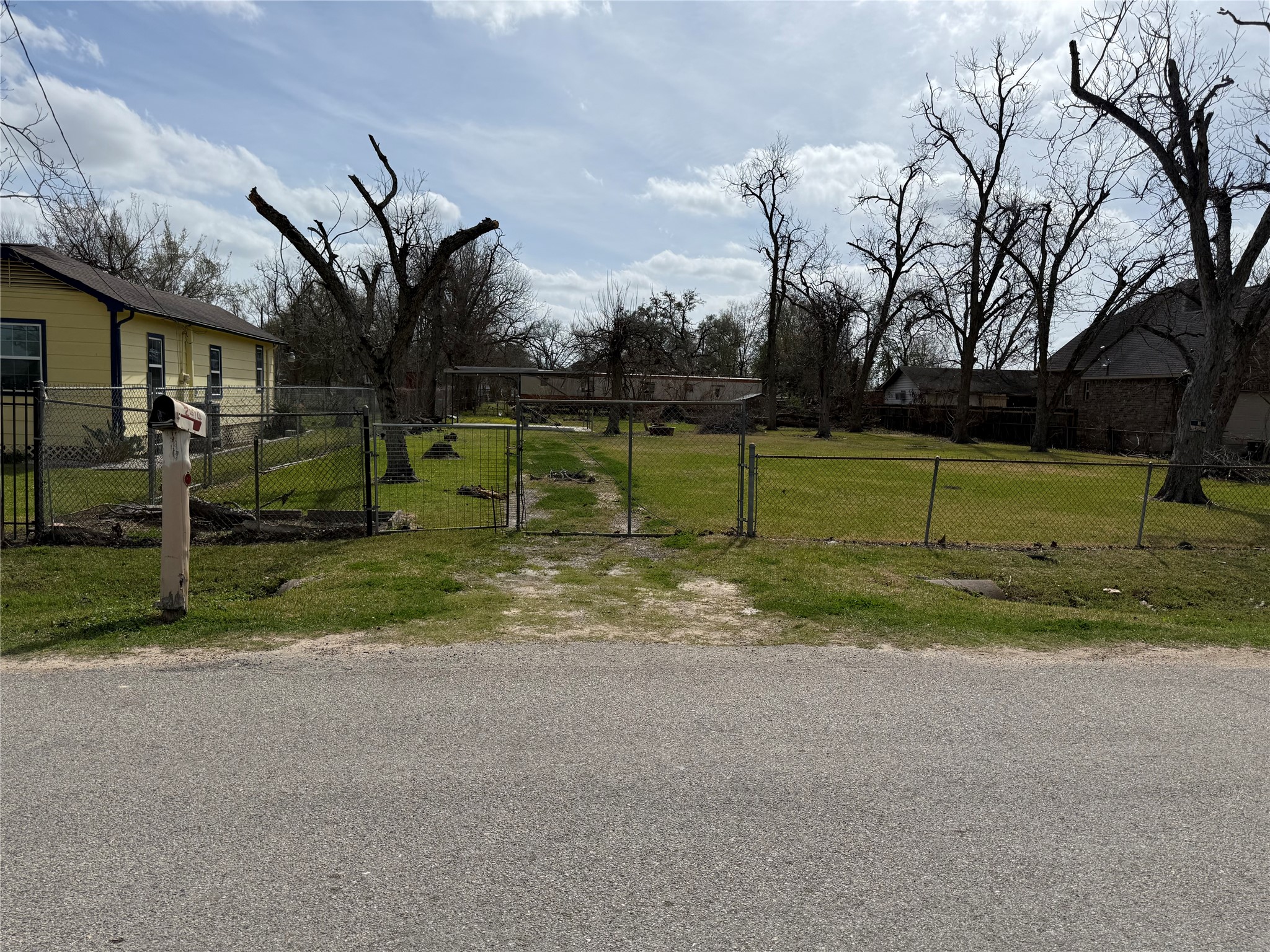 2414 Lone Oak Road Houston, TX 77093 - Photo 9 of 10