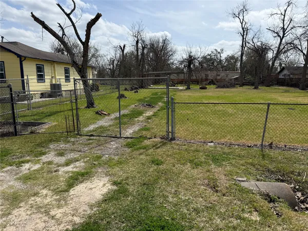 $149,900 | 2414 Lone Oak Road, Houston, TX 77093