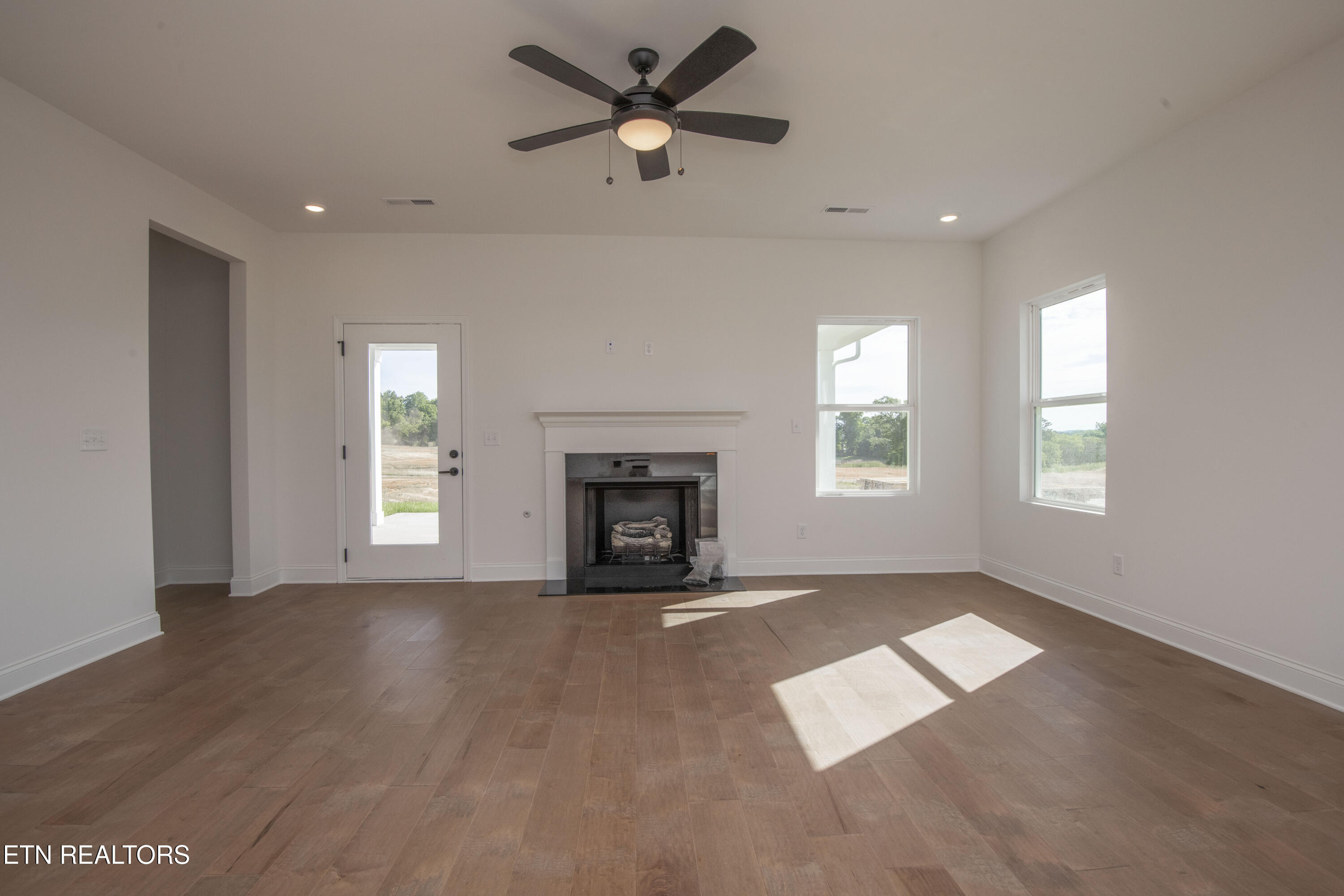 510 Ivey Farms Road Farragut, TN 37934 - Photo 3 of 44 iv88highres_36