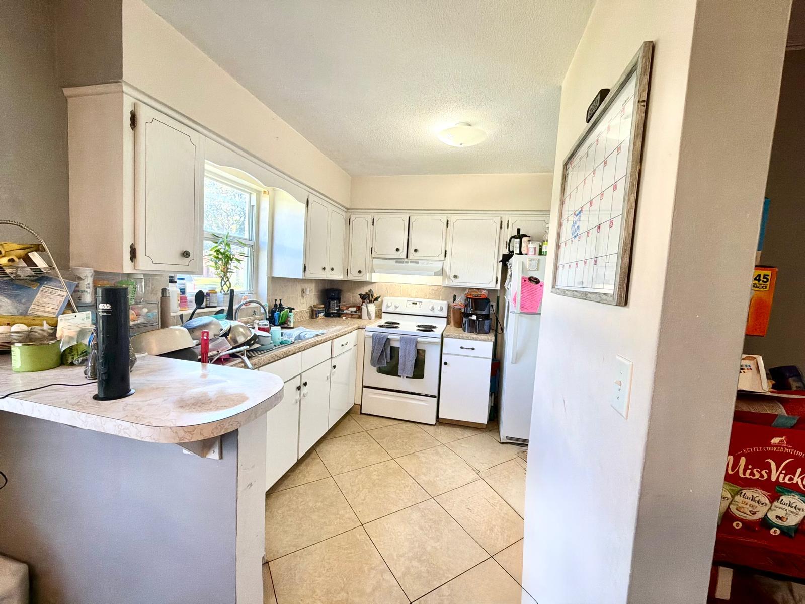 4731 Northeast 21st Terrace, Unit 2 Lighthouse Point, FL 33064 - Photo 9 of 29 5870d3cb-7c82-483c-bcb1-e971d75e0174