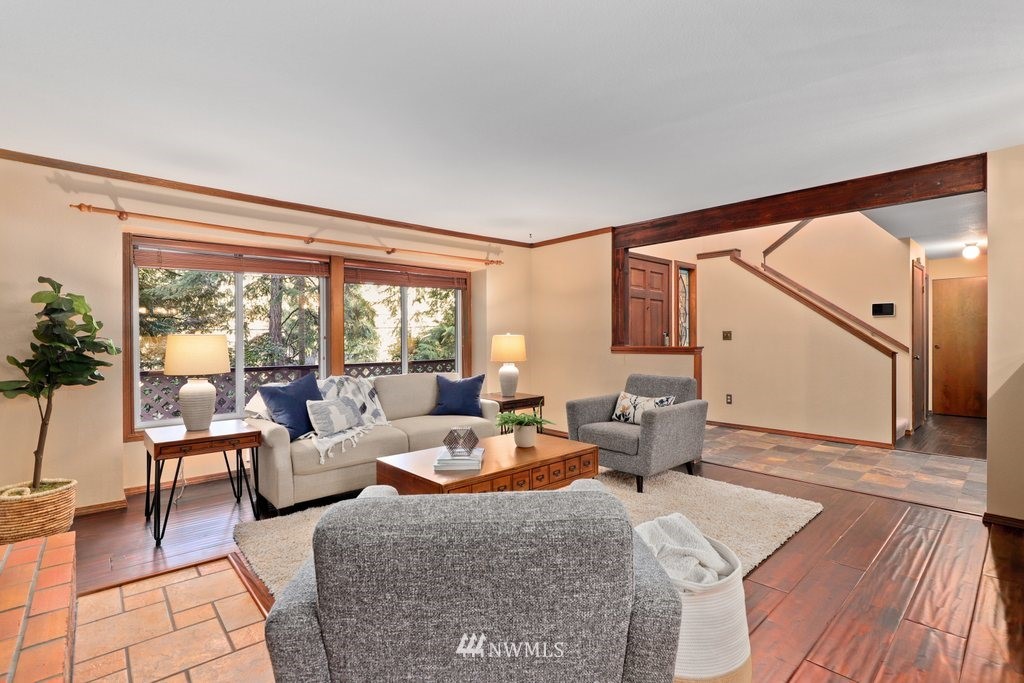 6510 Fisher Road Edmonds, WA 98026 - Photo 3 of 39 Gallery Image 3
