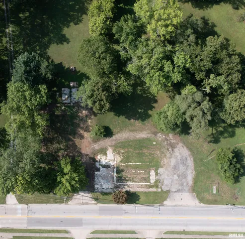 $59,900 | 799 East Main Street, Salem, IL 62881