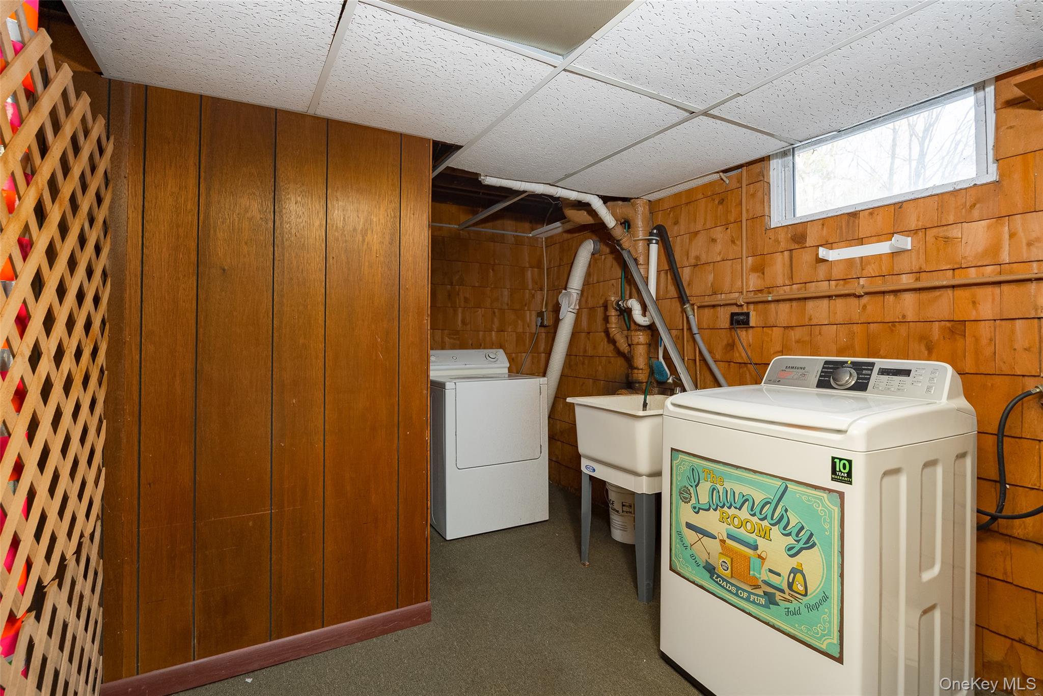 201 Linden Avenue Red Hook, NY 12571 - Photo 23 of 34 a utility room with dryer and washer