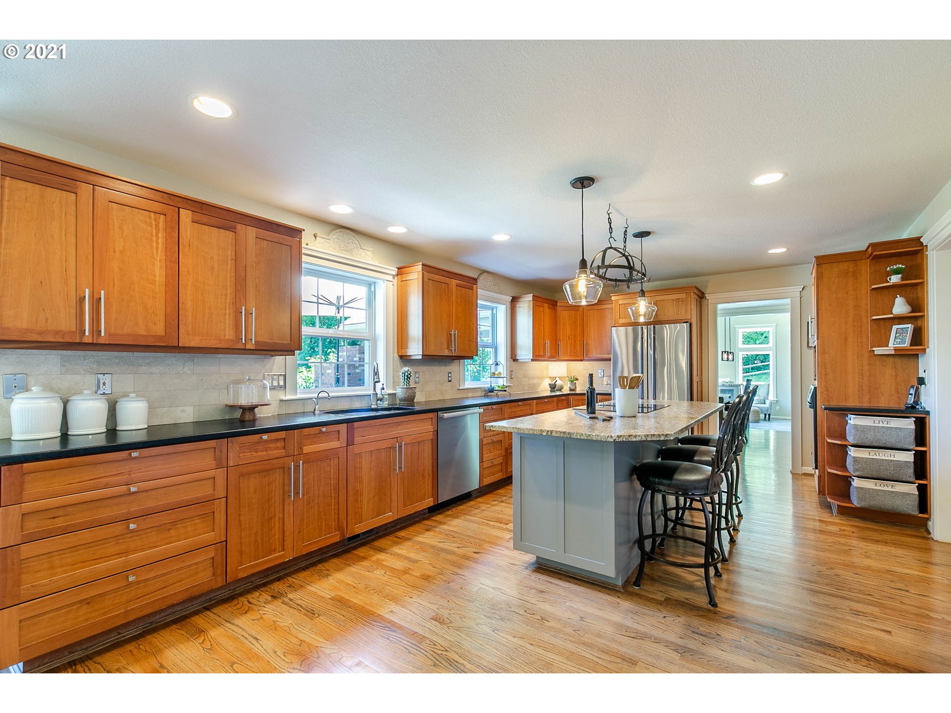 32617 Skyhawk Way Eugene, OR 97405 - Photo 11 of 32