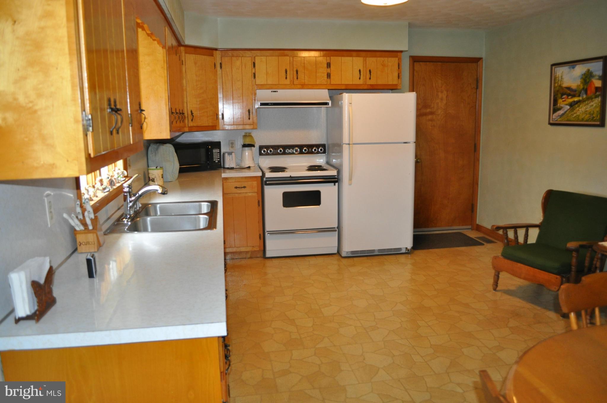 1201 Random Ridge Road Westminster, MD 21157 - Photo 4 of 17 Kitchen