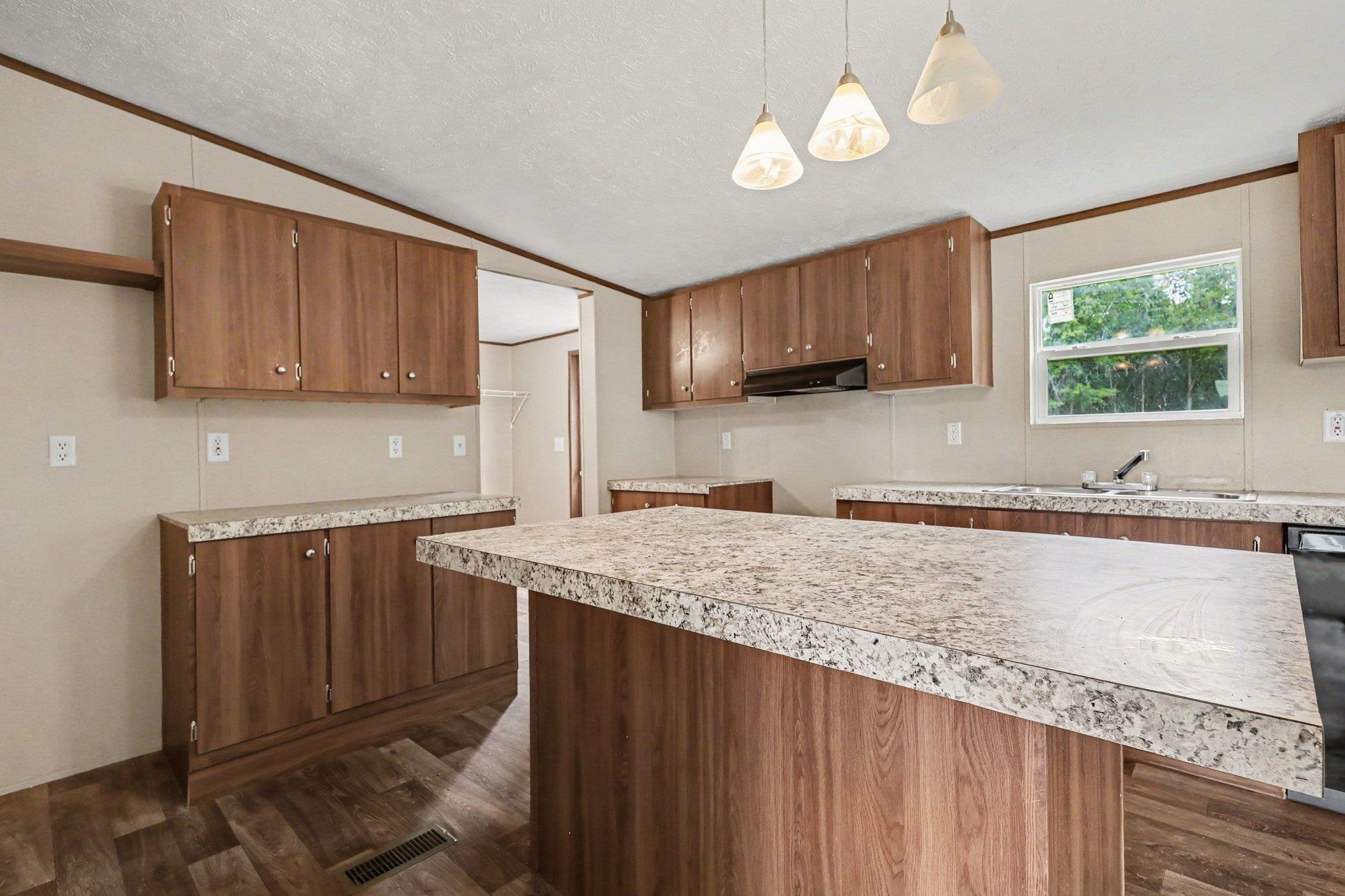 205 Dillon Street Chesnee, SC 29323 - Photo 9 of 32