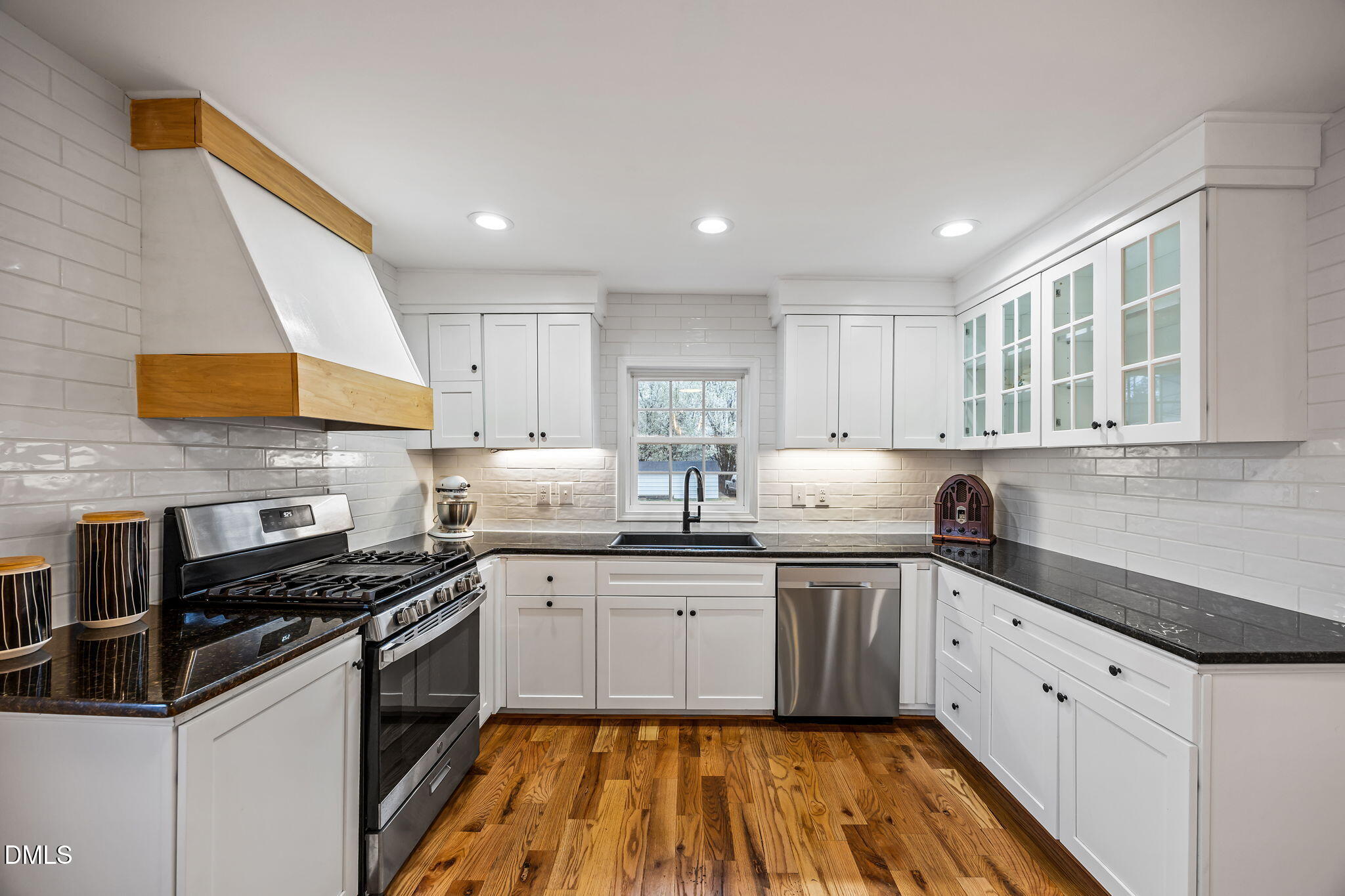 106 West Graham Street Mebane, NC 27302 - Photo 9 of 32 106 graham 11