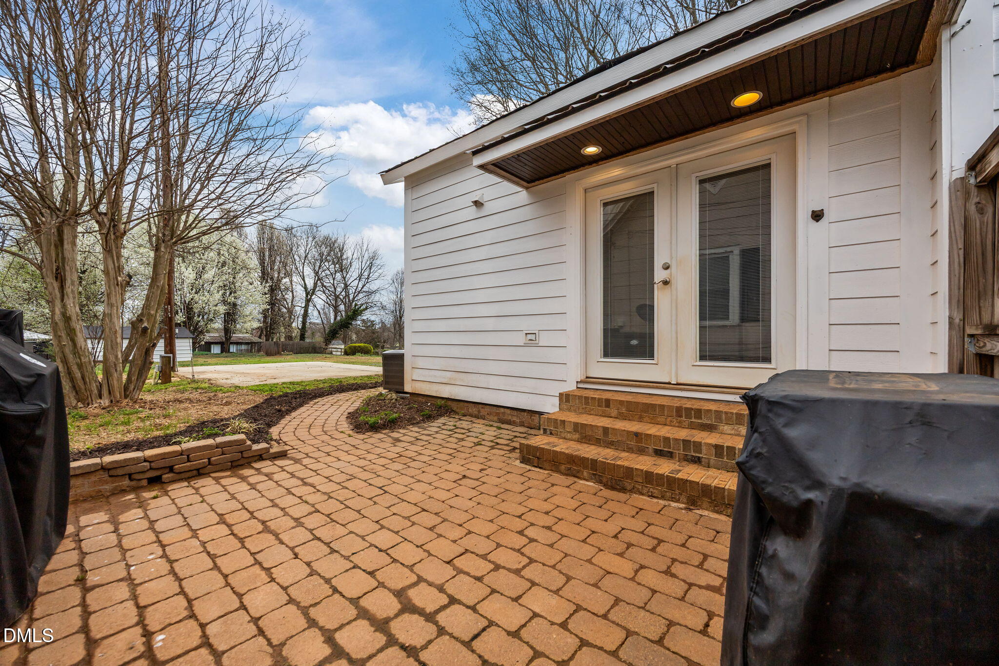 106 West Graham Street Mebane, NC 27302 - Photo 24 of 32 106 graham 25