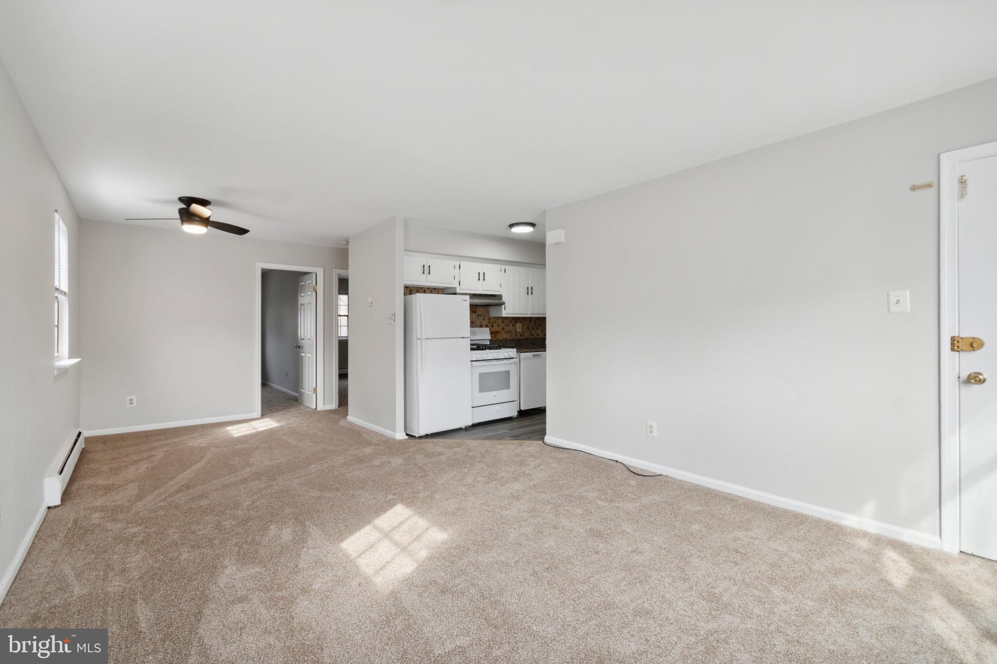 26 Thomas Road Aston, PA 19014 - Photo 3 of 10