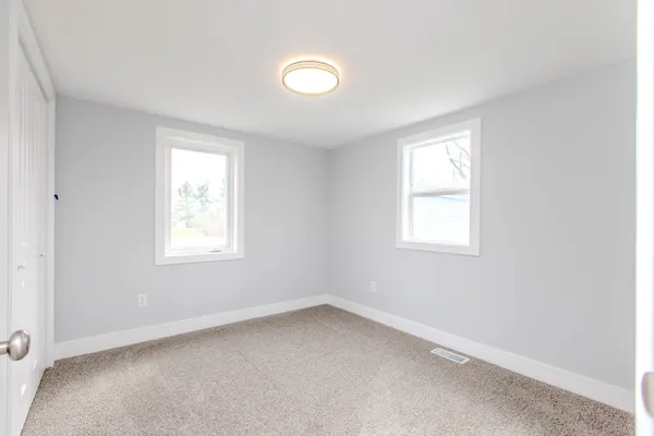 $225,000 | 305 East Chestnut Street, Hudson, IL 61748