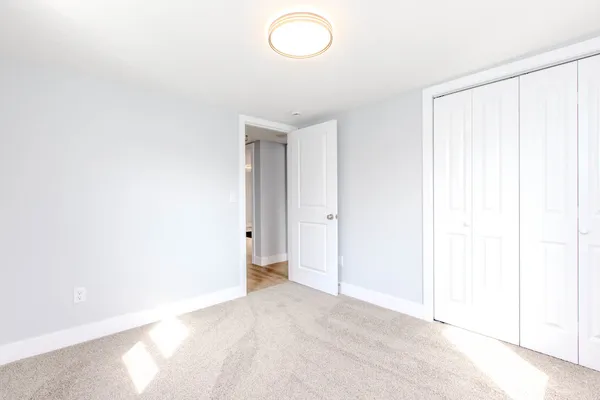$225,000 | 305 East Chestnut Street, Hudson, IL 61748