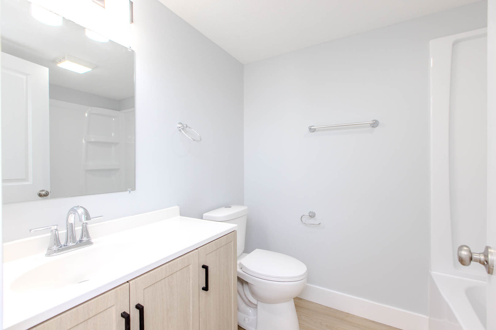 305 East Chestnut Street Hudson, IL 61748 - Photo 13 of 24