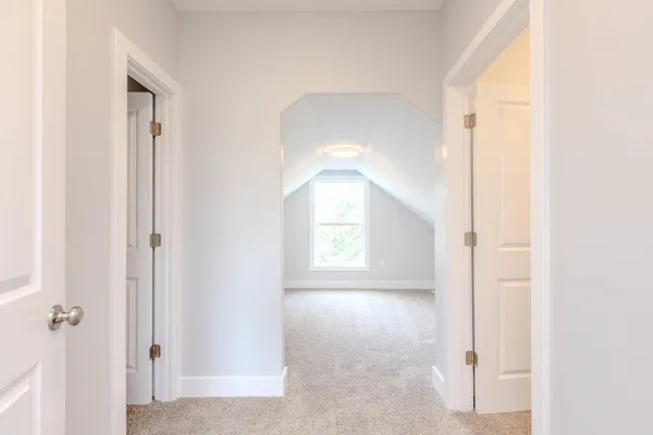 $225,000 | 305 East Chestnut Street, Hudson, IL 61748