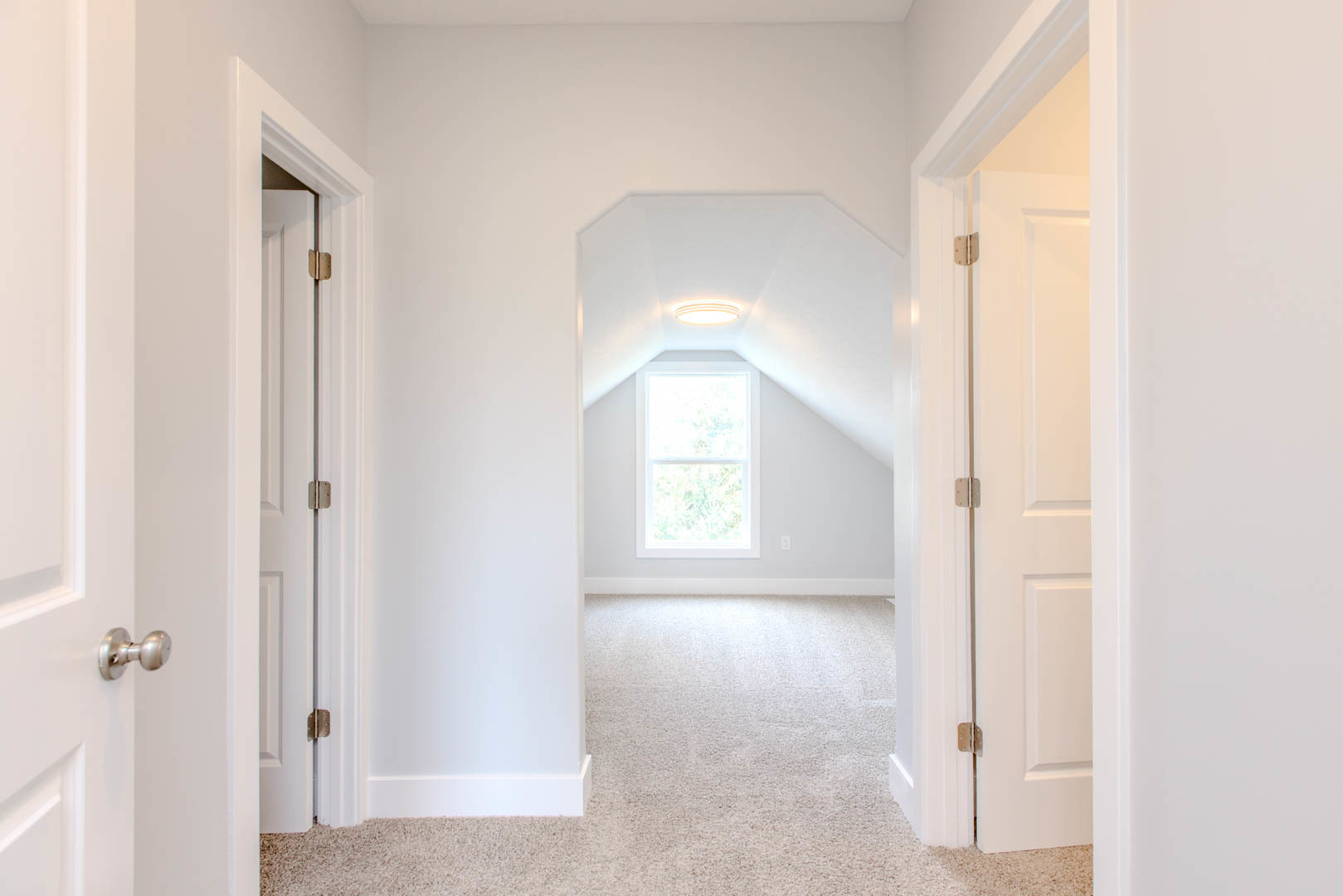 305 East Chestnut Street Hudson, IL 61748 - Photo 14 of 24