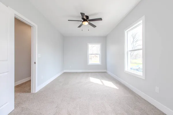 $225,000 | 305 East Chestnut Street, Hudson, IL 61748