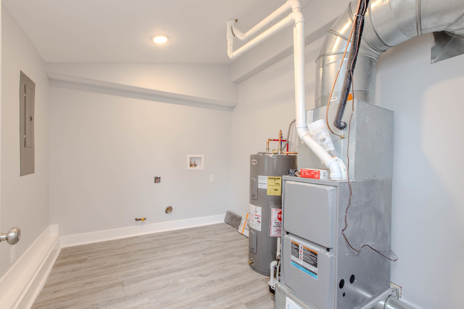 305 East Chestnut Street Hudson, IL 61748 - Photo 19 of 24