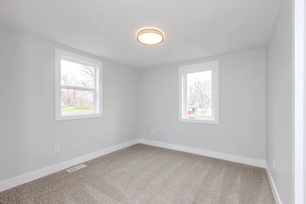 $225,000 | 305 East Chestnut Street, Hudson, IL 61748