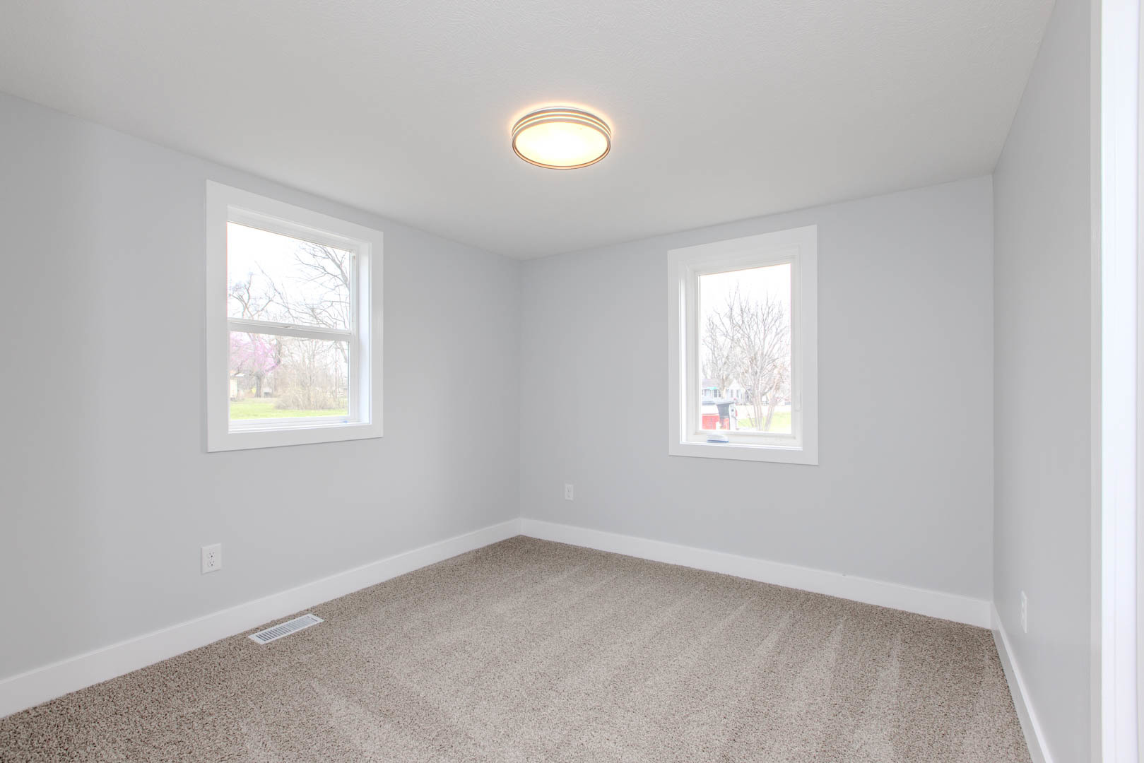 305 East Chestnut Street Hudson, IL 61748 - Photo 9 of 24