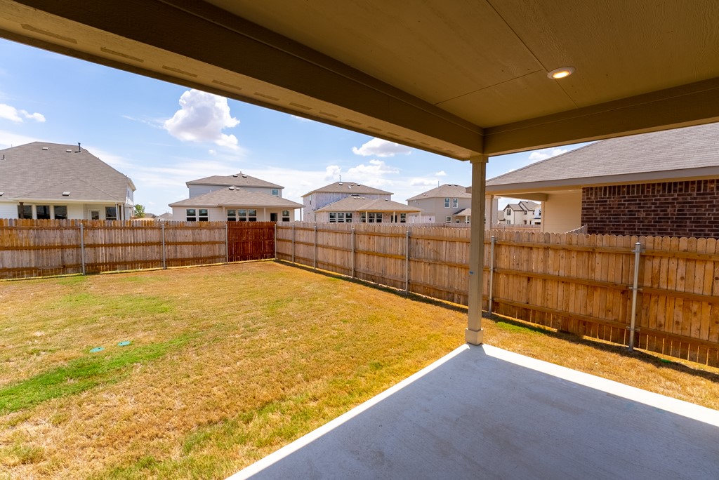 6310 Wolf Pack Drive Pflugerville, TX 78660 - Photo 28 of 34 a view of a indoor swimming pool