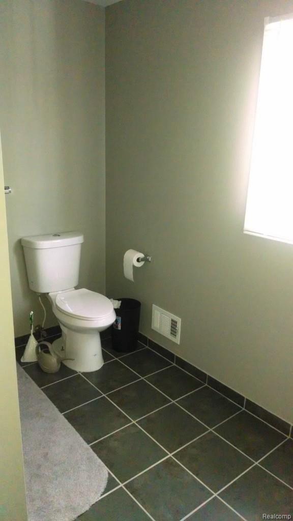 3079 Chicago Road Warren, MI 48092 - Photo 36 of 39 IMG_20140503_164422251.jpg