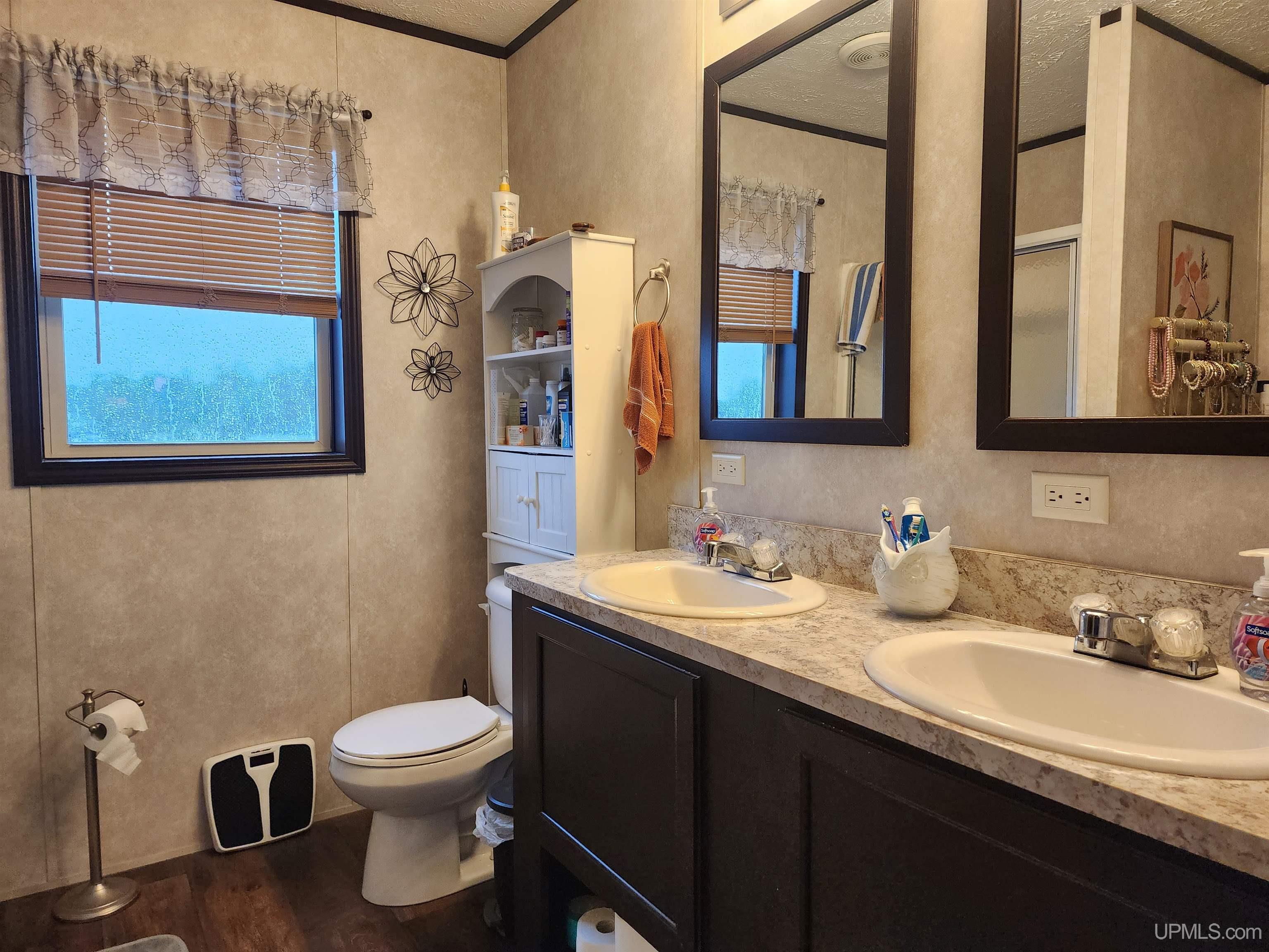 1620 Willow Creek Road Escanaba, MI 49829 - Photo 13 of 25