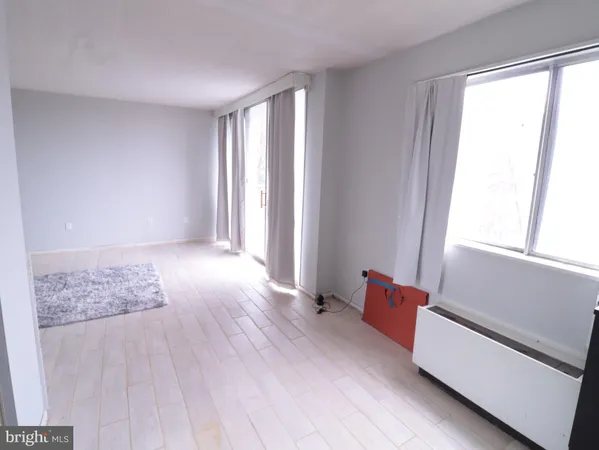 $1,450 | 2059 Huntington Avenue, Unit 702, Alexandria, VA 22303