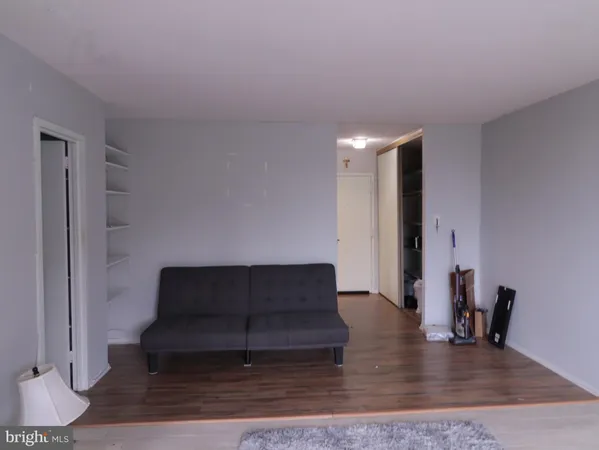 $1,450 | 2059 Huntington Avenue, Unit 702, Alexandria, VA 22303