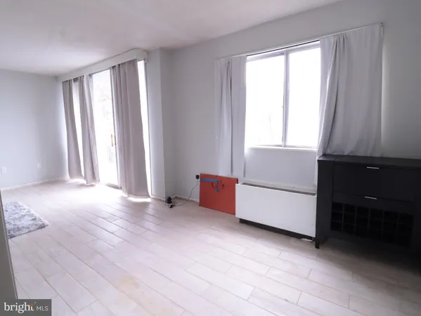 $1,450 | 2059 Huntington Avenue, Unit 702, Alexandria, VA 22303