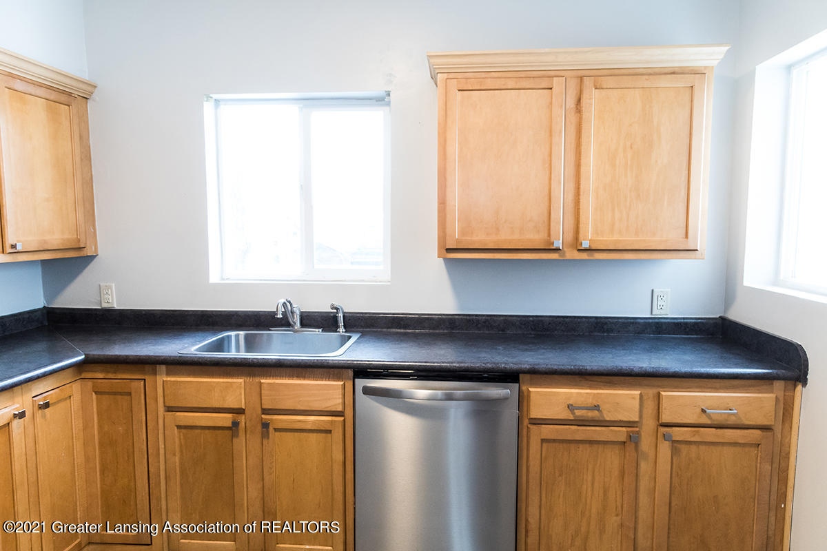 401 Riley Street Lansing, MI 48910 - Photo 14 of 30 c5dm3469