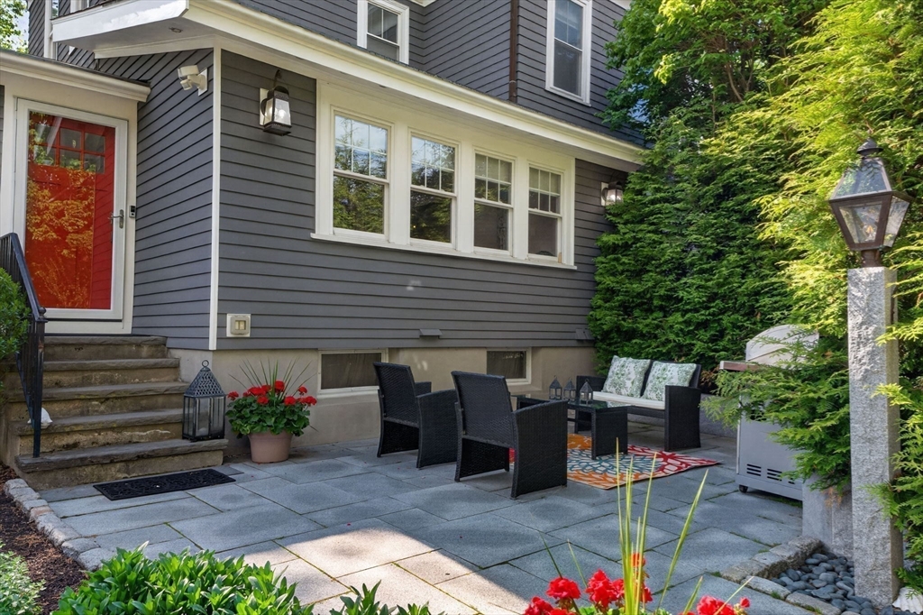 33 Linden Street Wellesley, MA 02482 - Photo 19 of 25
