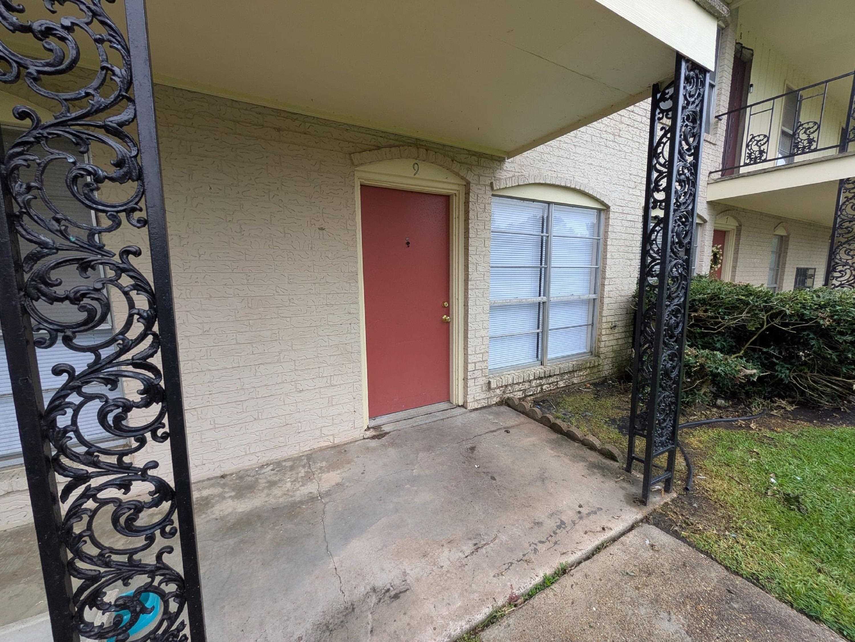 6030 Alpine Circle, Unit 9 Beaumont, TX 77708 - Photo 2 of 13