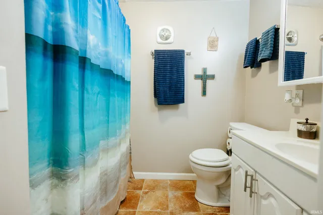 $249,900 | 7601 Eichele Drive, Evansville, IN 47712