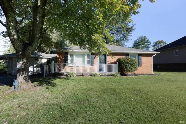 $249,900 | 7601 Eichele Drive, Evansville, IN 47712