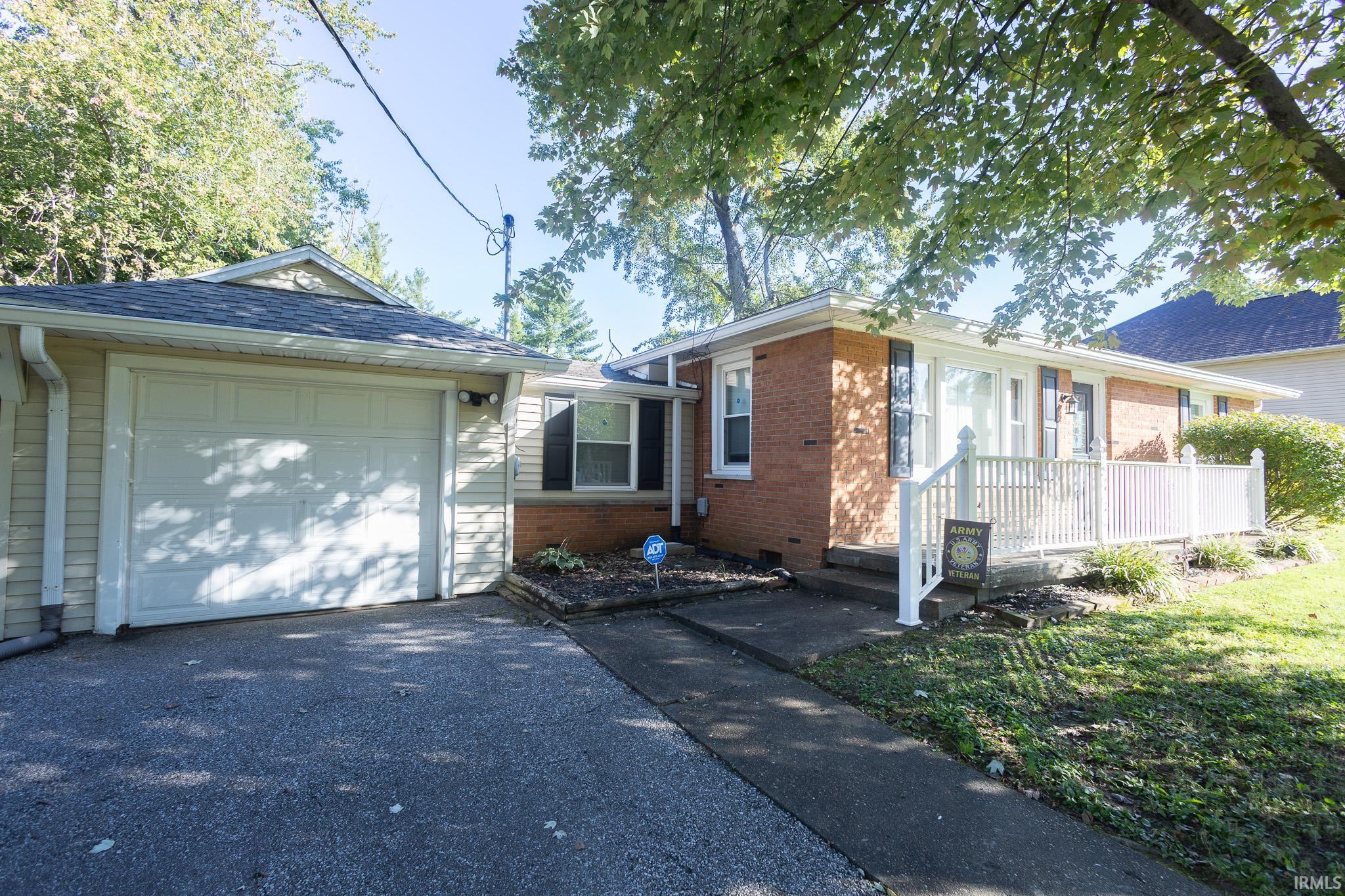 7601 Eichele Drive Evansville, IN 47712 - Photo 3 of 28