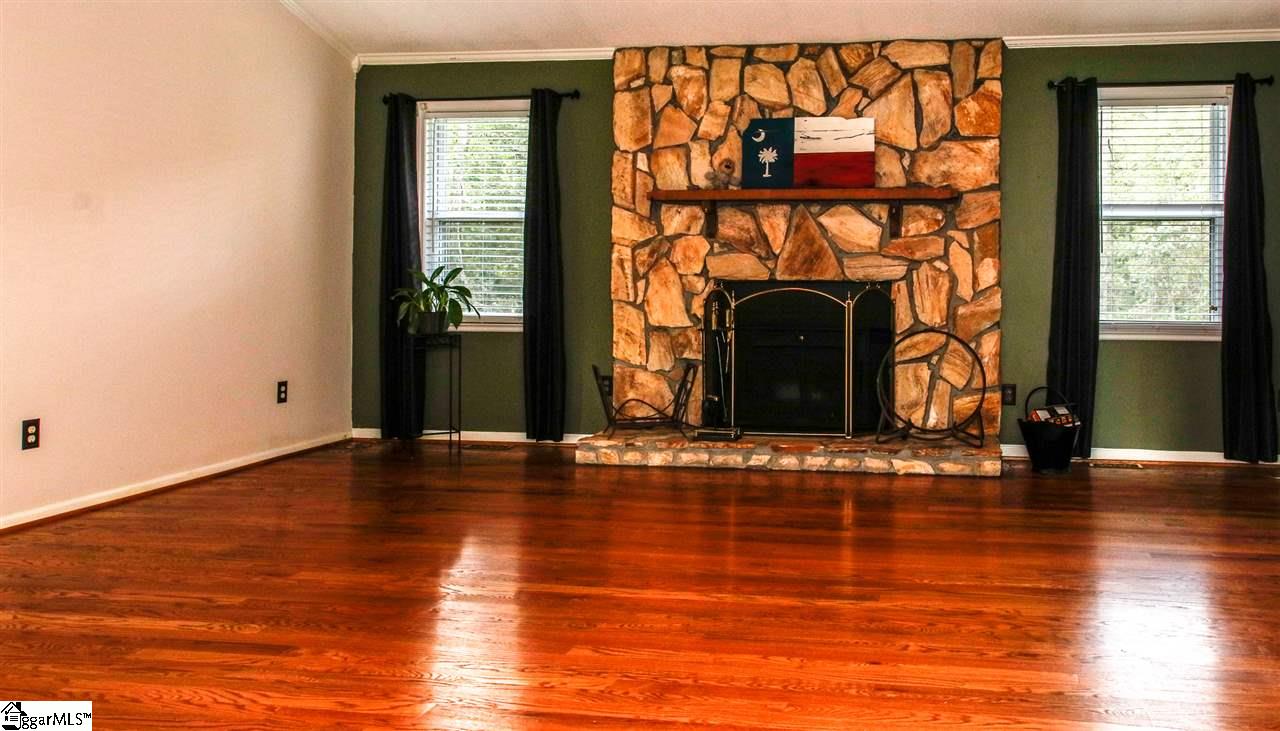 59 Gibson Road Greenville, SC 29617 - Photo 3 of 35 Gallery Image 3