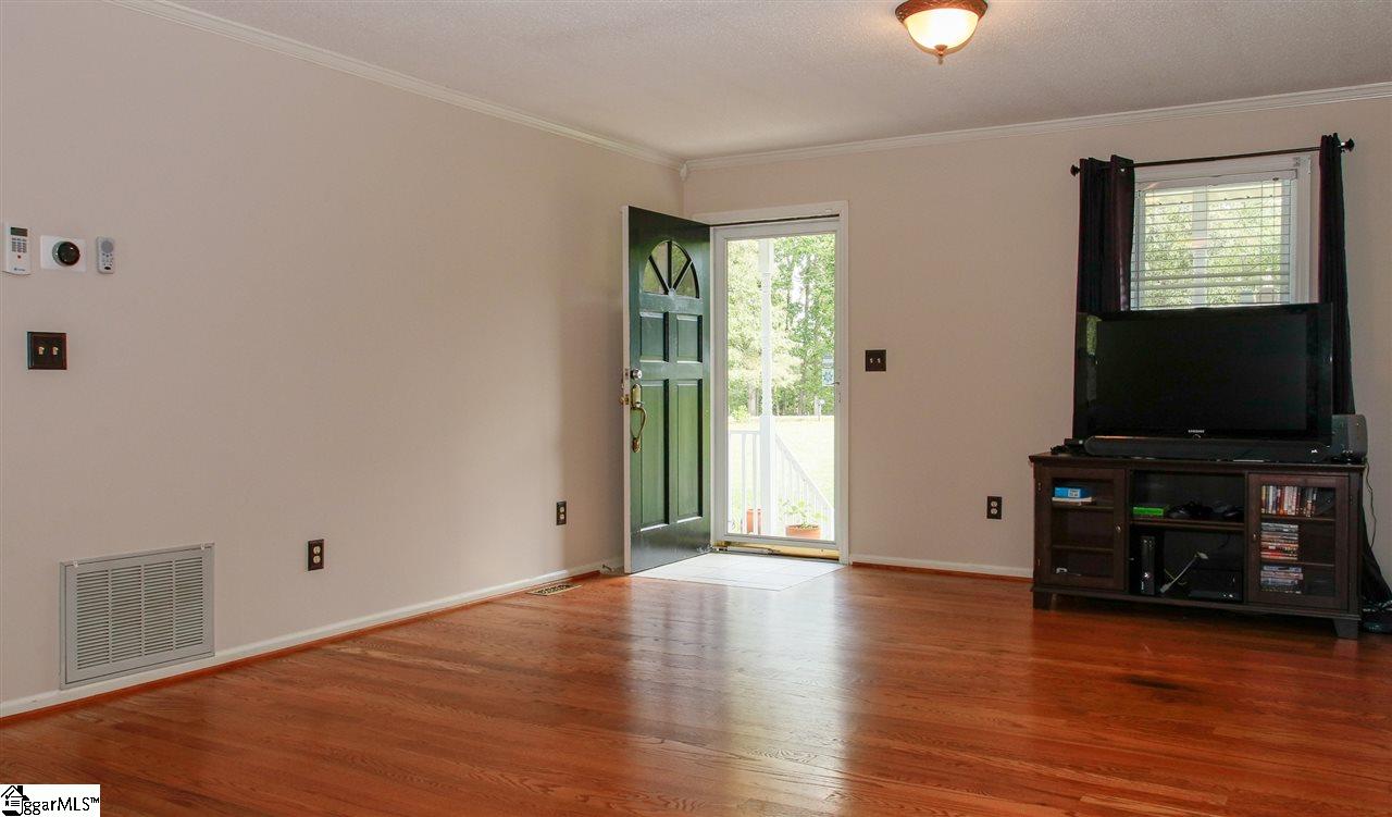 59 Gibson Road Greenville, SC 29617 - Photo 5 of 35 Gallery Image 5