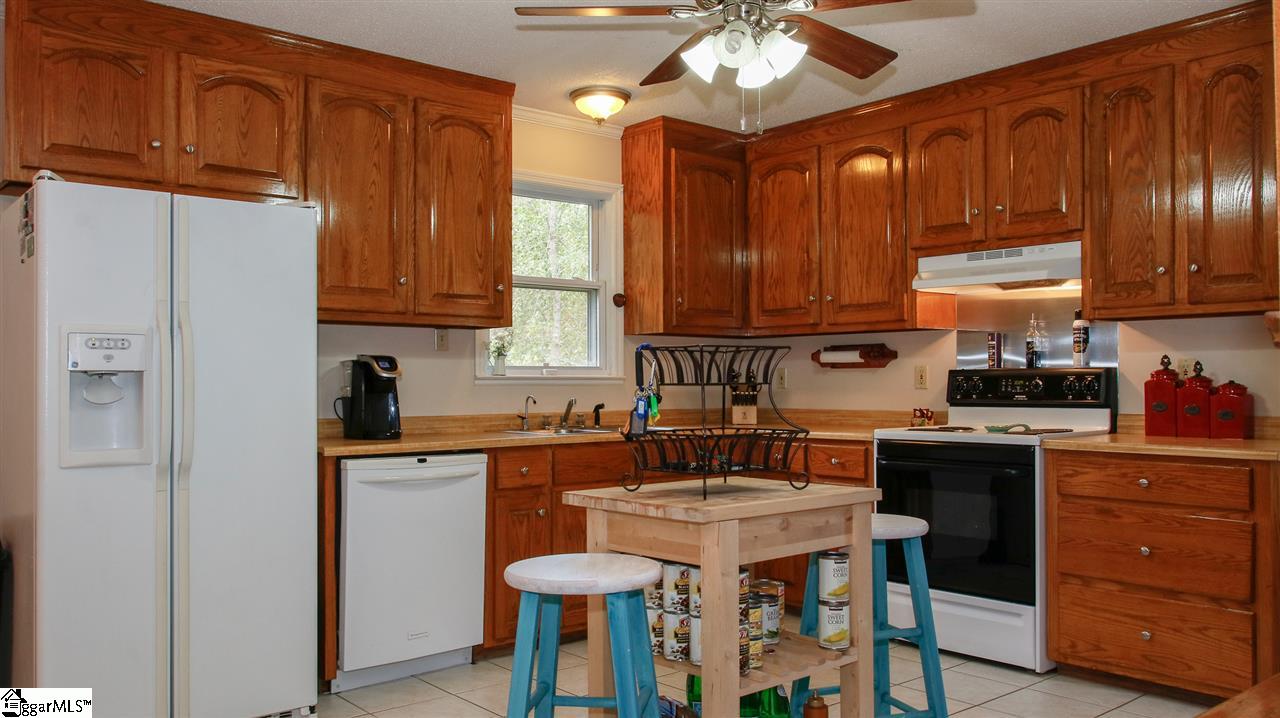 59 Gibson Road Greenville, SC 29617 - Photo 6 of 35 Gallery Image 6