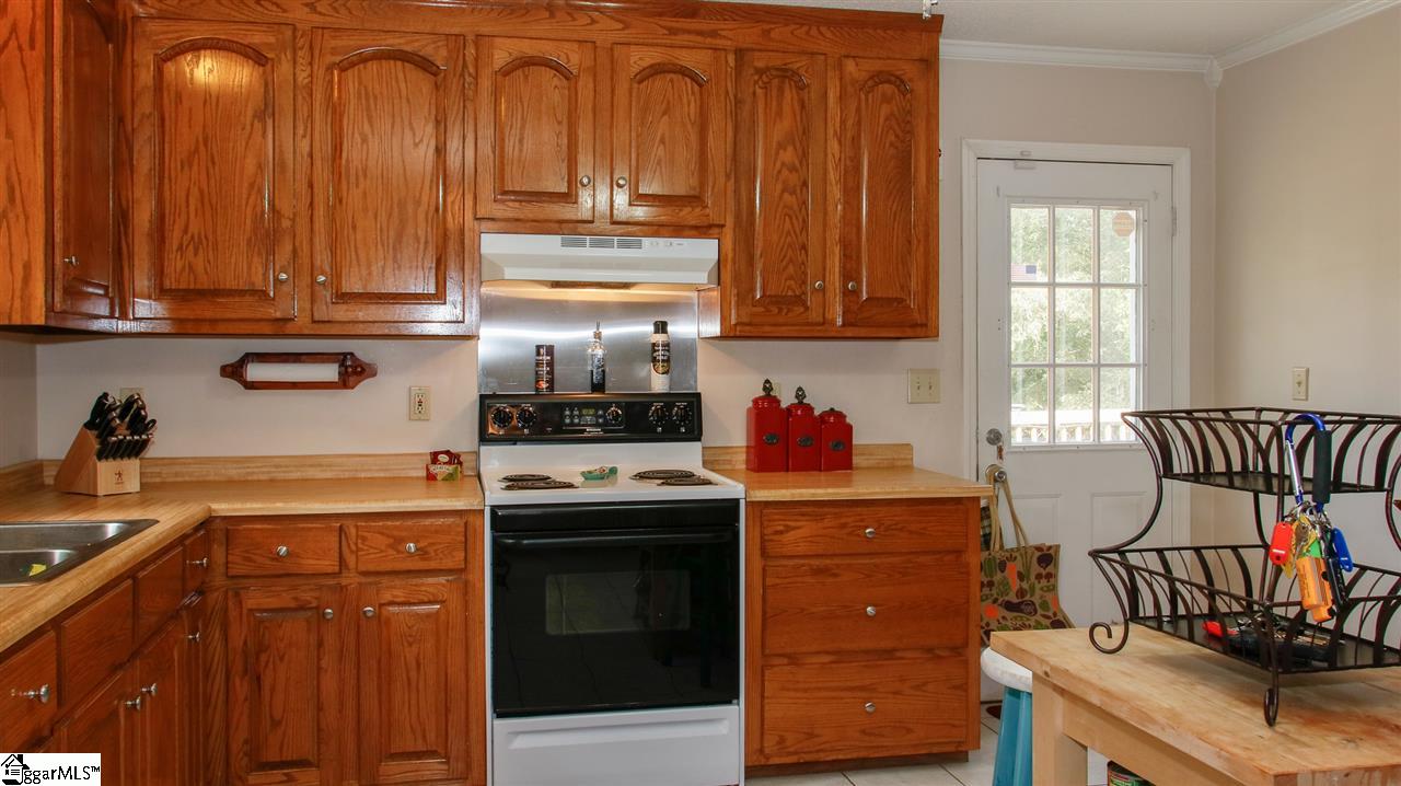 59 Gibson Road Greenville, SC 29617 - Photo 7 of 35 Gallery Image 7