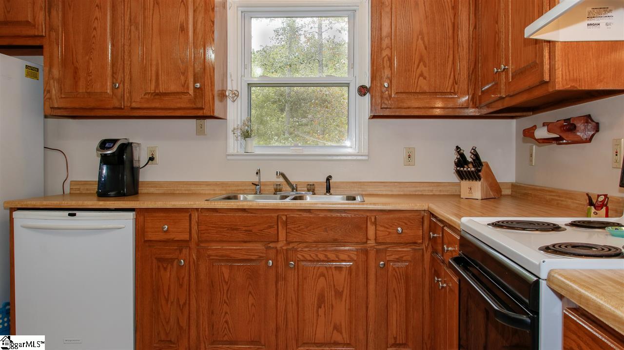 59 Gibson Road Greenville, SC 29617 - Photo 8 of 35 Gallery Image 8