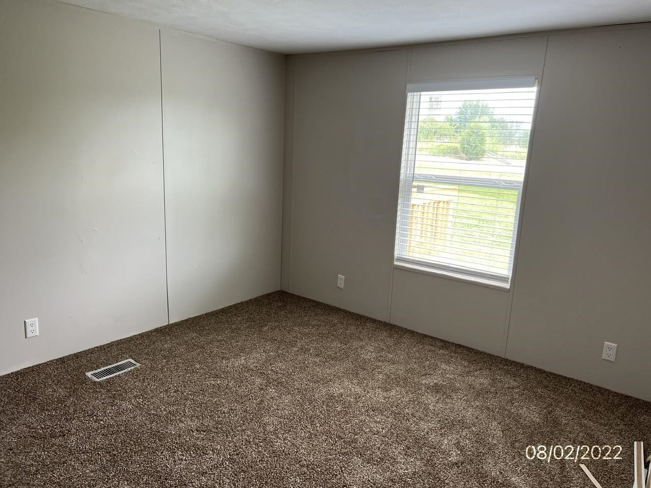 598 Key Road Troy, TN 38260 - Photo 17 of 25 an empty room with a window