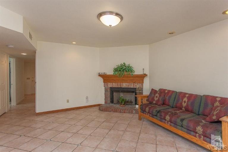 6317 Raylene Court Simi Valley, CA 93063 - Photo 14 of 35 Additional Photo