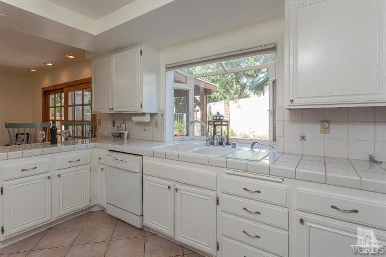 6317 Raylene Court Simi Valley, CA 93063 - Photo 10 of 35 Additional Photo