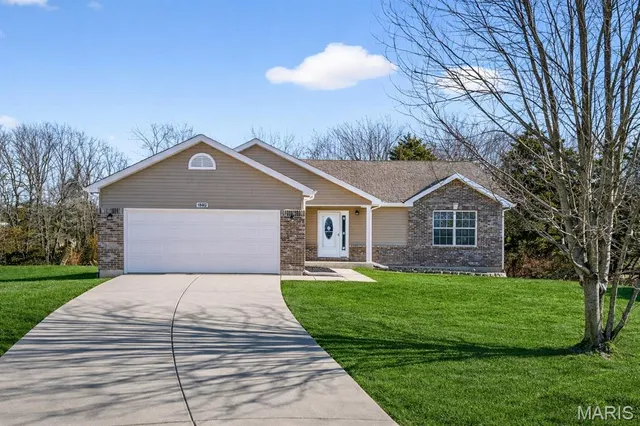 $314,999 | 18482 Walnut Springs Court, Wright City, MO 63390