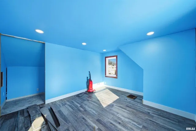 $99,900 | 412 West Maple Street, Canton, IL 61520